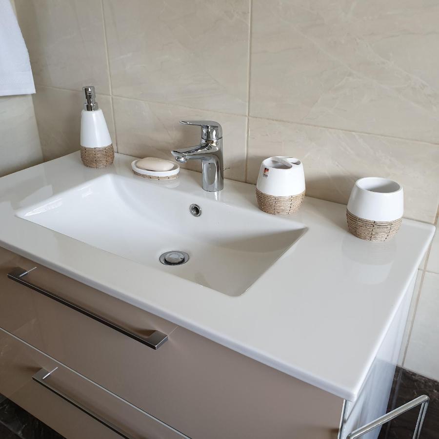 Apartamenti Danna Ledmane エクステリア 写真